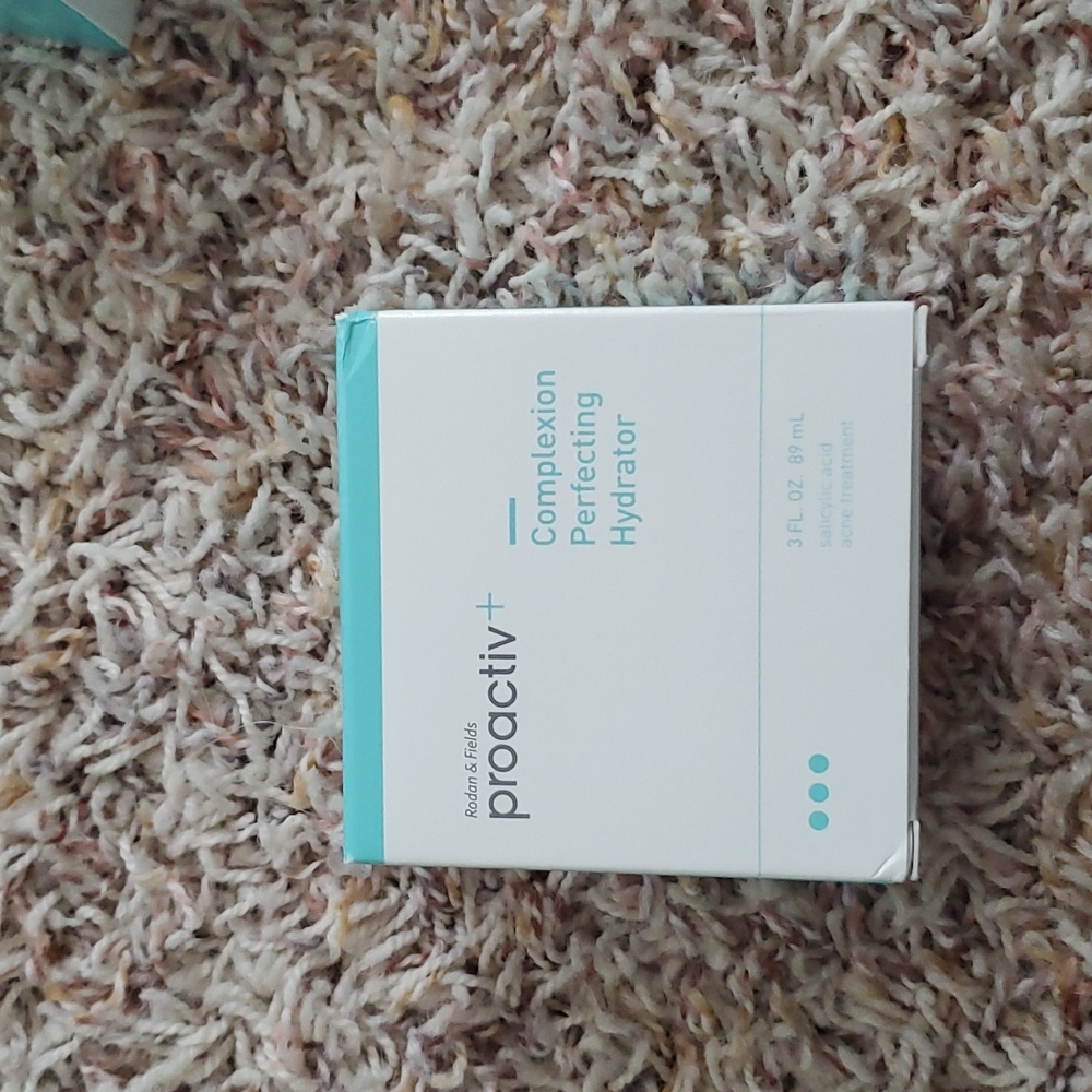 Proactive Plus Complexion Perfecting Hydrator